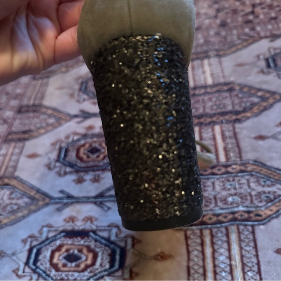 Banana Republic Sage Green Suede Sandals Black Glitter Heels Size 9 - Picture 8 of 8